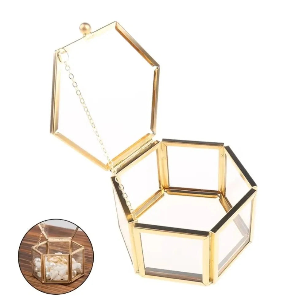 Boîte géométrique Jade - Ecrin hexagonal Jade ouvert revetant des perles et colliers etincelants - Garde Bijoux