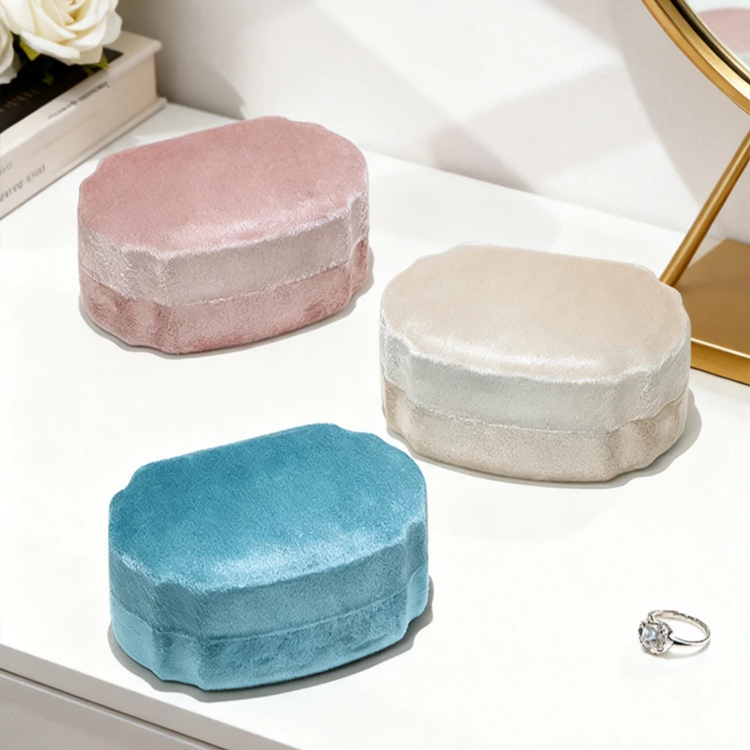 Écrin Vivianne - Boite a bagues en velours Vivianne - Garde Bijoux