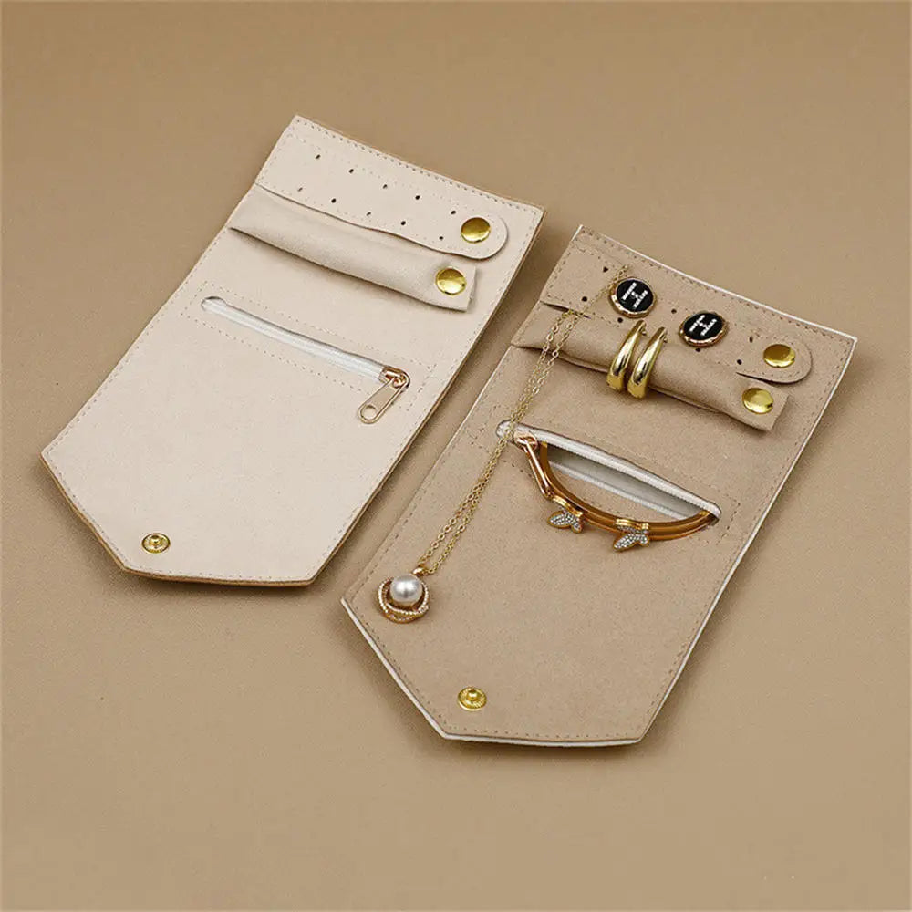 Pochette de voyage Gisèle - Pochette à bijoux de voyage Gisèle ouverte - Garde Bijoux