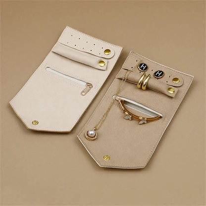 Pochette de voyage Gisèle - Pochette à bijoux de voyage Gisèle ouverte - Garde Bijoux