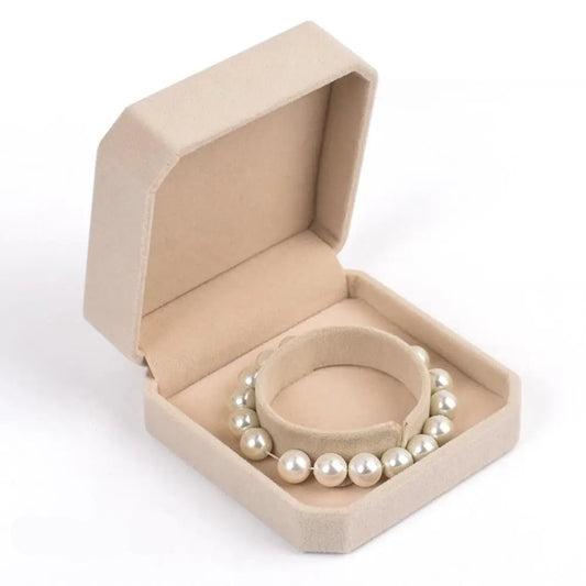 Écrin à bracelet velours - Écrin à bracelet en velours beige ouvert - Garde Bijoux