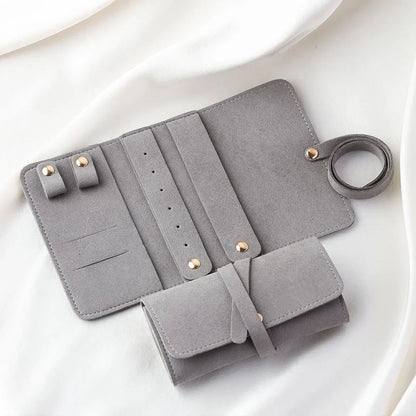 Pochette de voyage Odette - Pochette à bijoux enroulable en velours beige ouvert - Garde Bijoux