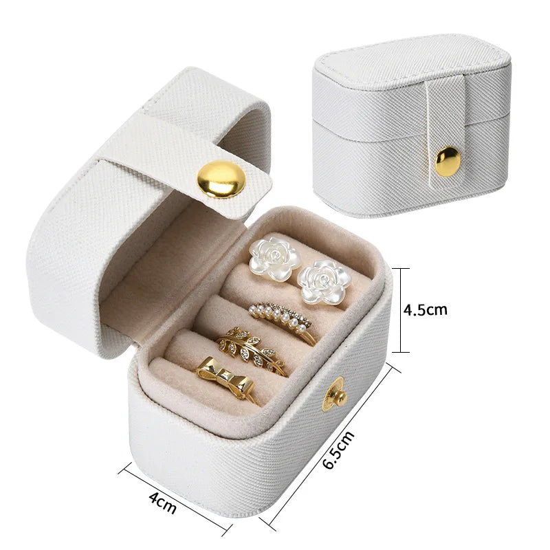 Boîte de voyage Inès - Écrin nomade rectangulaire avec bouton pression - Garde Bijoux