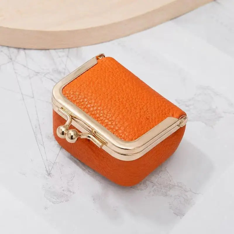 Pochette de voyage Simone - Boite a bijoux miniature en cuir texture avec fermoir dore - Garde Bijoux