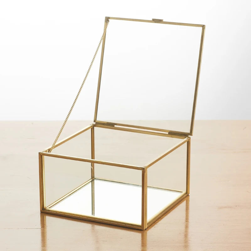 Boîte à bijoux Le Cube - Ecrin de rangement en verre et métal doré - Garde Bijoux